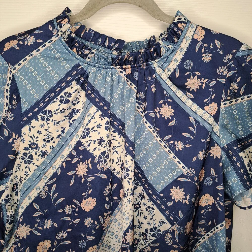 Cooper & Ella Blue Ruffle Keyhole Patterned Blouse Size Large